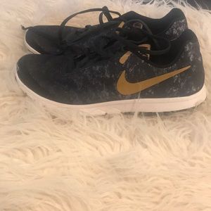 Nike Flex Contact Running Shoe size 11, worn once